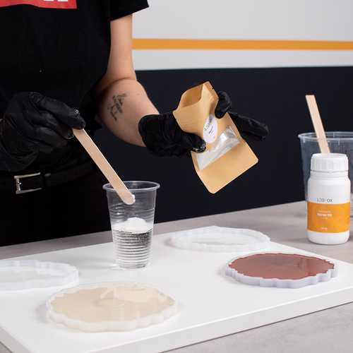 Untersetzer mit Epoxidharz selber machen | LEOPOX Untersetzer mit Epoxidharz selber machen | LEOPOX